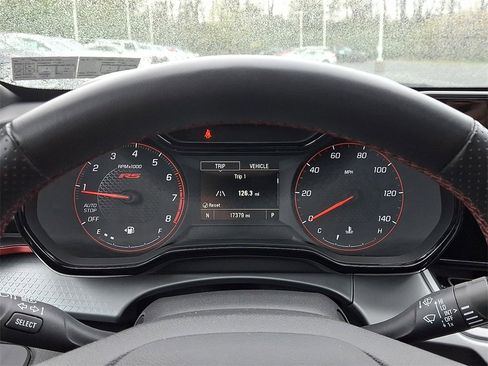 Used 2024 Chevrolet Trax RS w/ Sunroof Package image 21