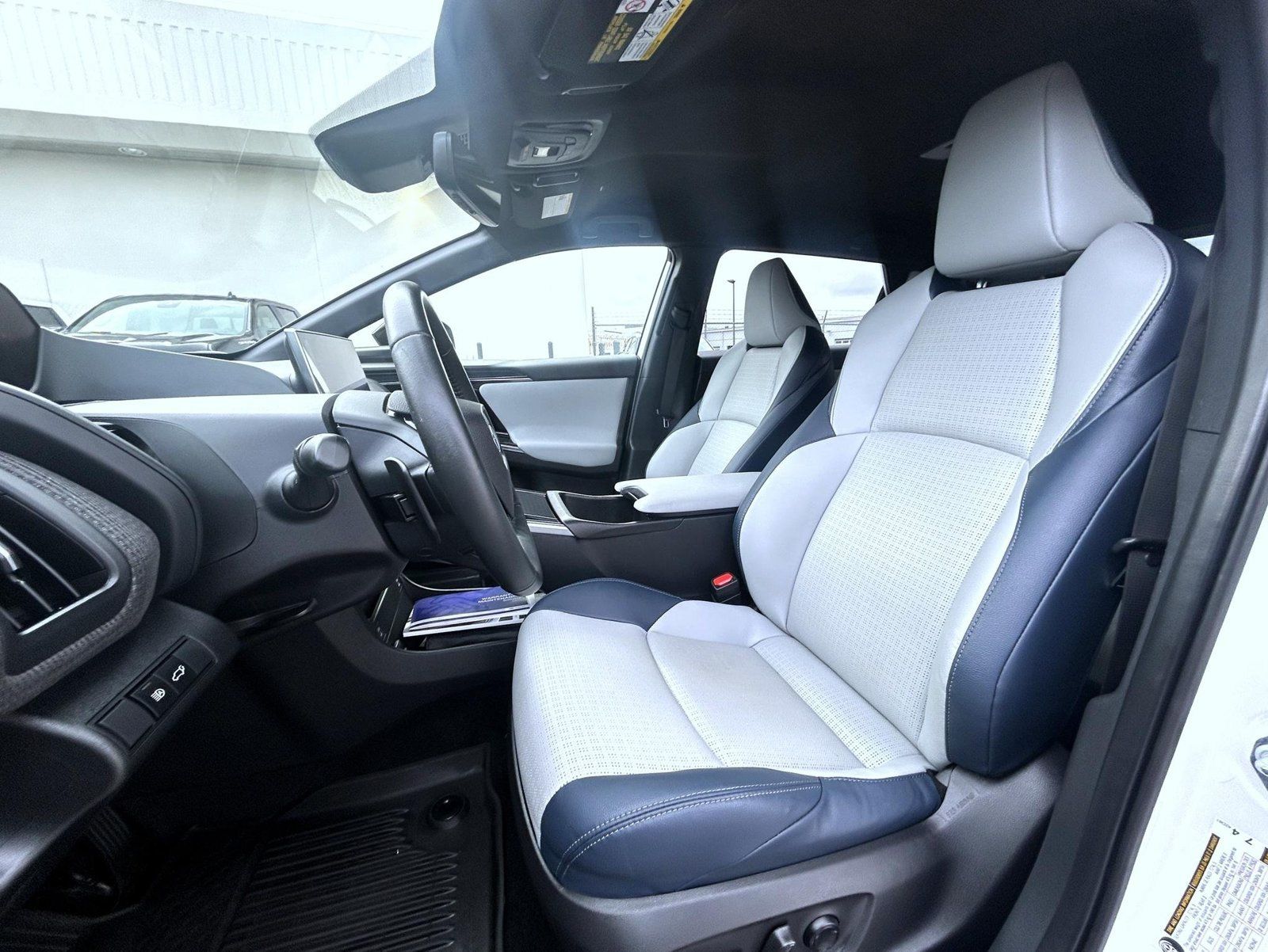 Used 2023 Subaru Solterra AWD image 10
