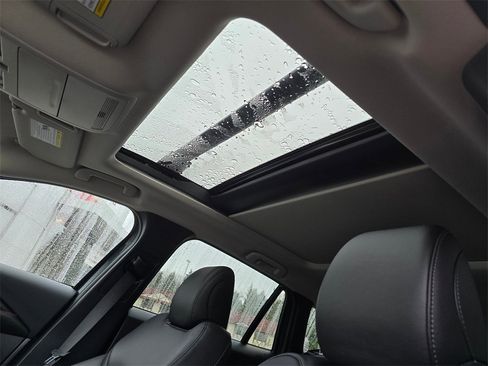 Used 2025 MAZDA CX-50 AWD 2.5 Hybrid w/ Weather Package image 24