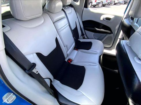 Used 2017 Jeep Compass Latitude w/ Popular Equipment Group image 17