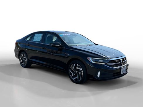 Certified 2023 Volkswagen Jetta SEL FWD image 7
