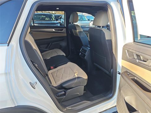 New 2026 Volkswagen Atlas Cross Sport SE image 31