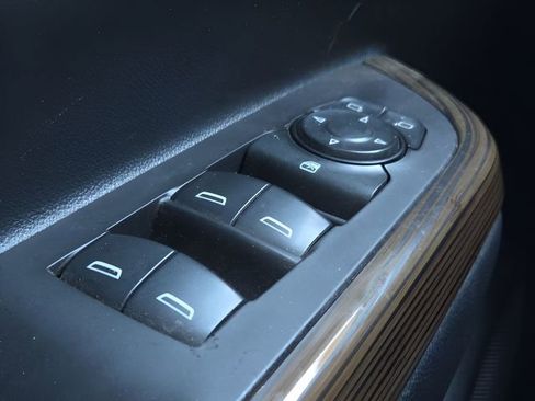 Used 2019 GMC Acadia SLE image 20