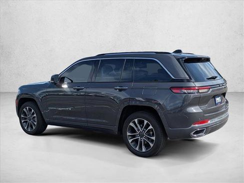 Used 2023 Jeep Grand Cherokee Overland w/ Luxury Tech Group IV AWD/4WD image 8