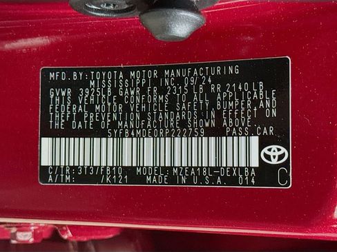 Used 2024 Toyota Corolla LE image 28