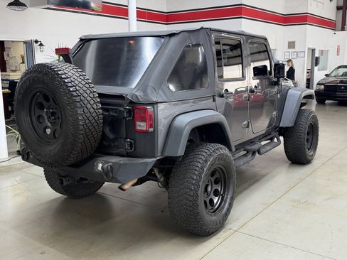 Used 2014 Jeep Wrangler Unlimited Sport w/ Quick Order Package 24S AWD/4WD image 2