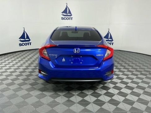 Used 2018 Honda Civic Touring image 5