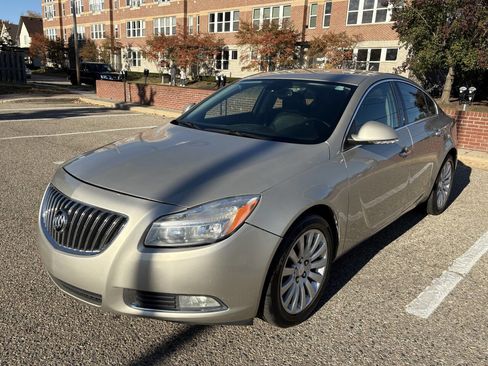 Used 2013 Buick Regal Premium image 13