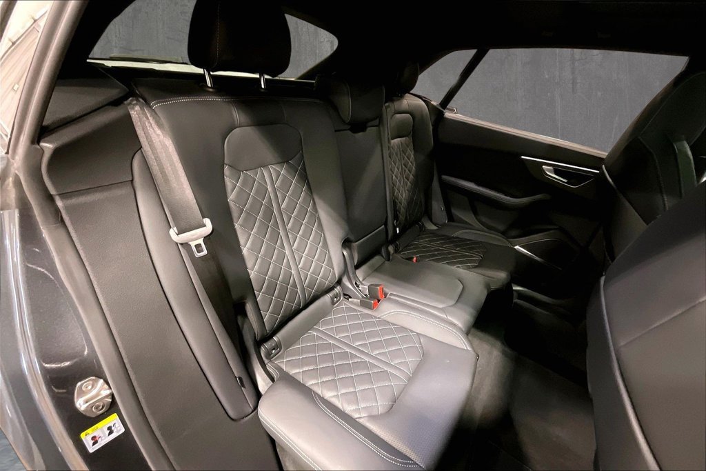 Used 2024 Audi SQ8 Prestige AWD/4WD image 26