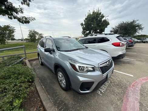 Used 2019 Subaru Forester w/ Alloy Wheel Package AWD/4WD image 2