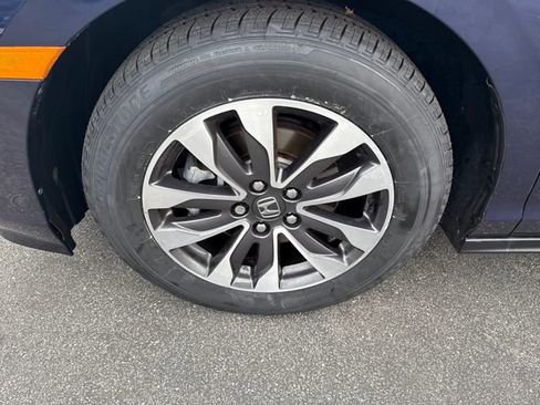 Used 2024 Honda Odyssey EX-L image 43