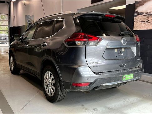 Used 2020 Nissan Rogue SV image 6
