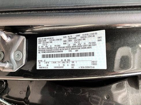 Used 2019 Ford Escape SE image 30