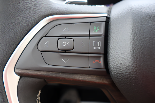 New 2027 Jeep Grand Cherokee Altitude AWD/4WD image 16