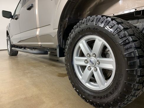 Used 2022 Ford F150 XLT w/ Trailer Tow Package image 14