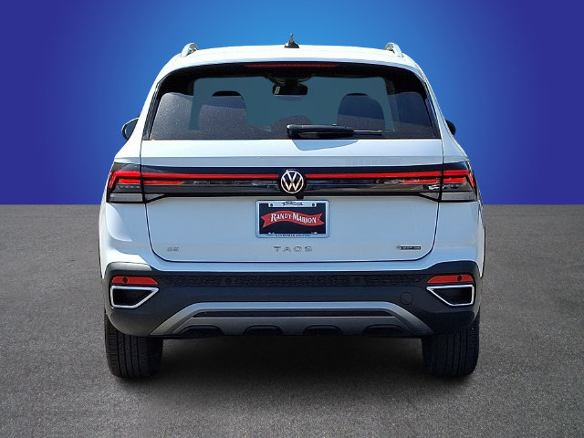 Used 2025 Volkswagen Taos SE AWD/4WD image 5