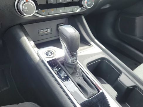 Used 2023 Nissan Sentra SV FWD image 23