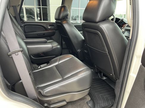 Used 2011 GMC Yukon SLT image 16