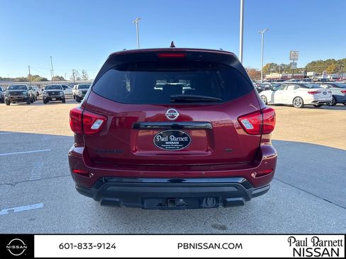 Used 2020 Nissan Pathfinder SL image 17
