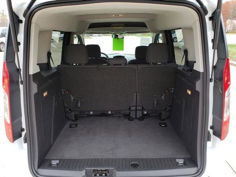 Used 2016 Ford Transit Connect XLT image 5