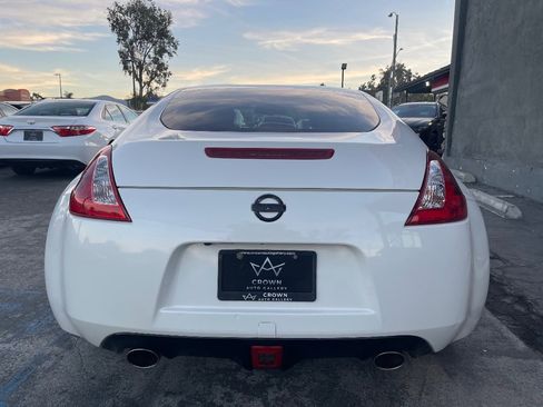Used 2019 Nissan 370Z Coupe w/ Z34 Heritage Edition - White image 8