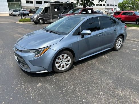Used 2020 Toyota Corolla LE FWD image 2
