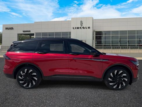 New 2026 Lincoln Nautilus Reserve AWD/4WD image 2