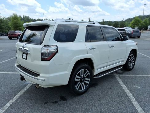 Used 2015 Toyota 4Runner Limited AWD/4WD image 5