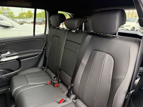 New 2026 Mercedes-Benz GLB 250 image 14