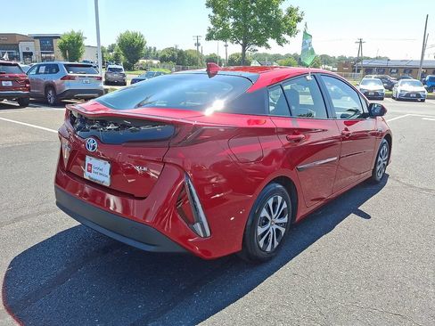 Certified 2020 Toyota Prius Prime XLE FWD image 6