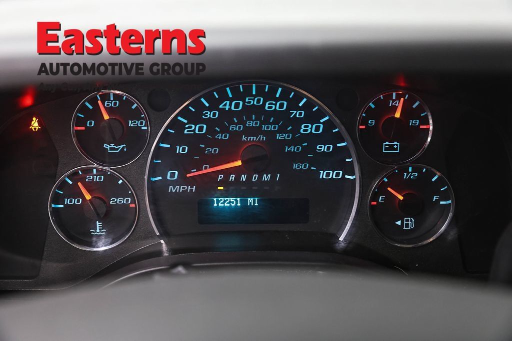 Used 2024 GMC Savana 2500 w/ Driver Convenience Package RWD image 17