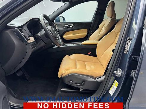Used 2019 Volvo XC60 T5 Inscription w/ Protection Package image 13
