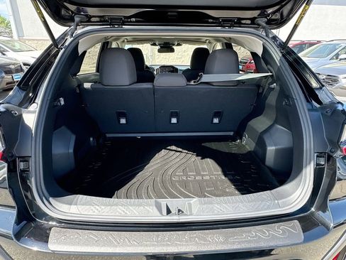 Used 2024 Subaru Crosstrek 2.0i Premium image 33