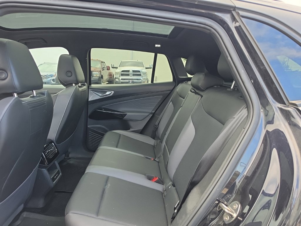 Used 2023 Volkswagen ID.4 Pro S AWD/4WD image 14