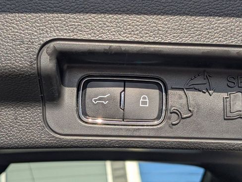 Used 2023 Ford Explorer ST-Line w/ Class IV Trailer Tow Package image 13