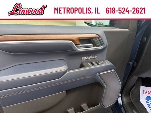 Used 2022 Chevrolet Silverado 1500 High Country w/ High Country Premium Package AWD/4WD image 19