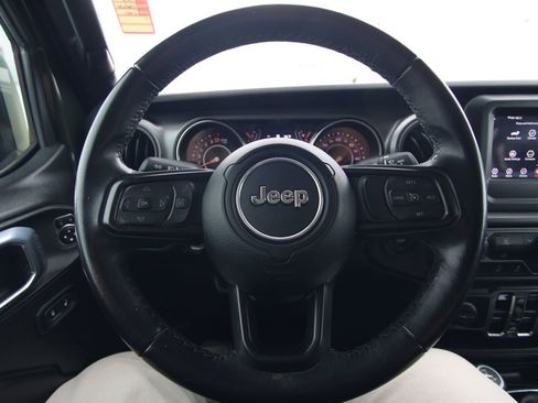 Used 2022 Jeep Gladiator Sport AWD/4WD image 21