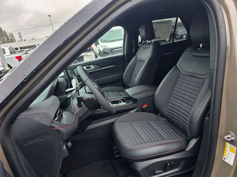 New 2026 Ford Explorer ST-Line w/ ST-Line Street Pack image 3