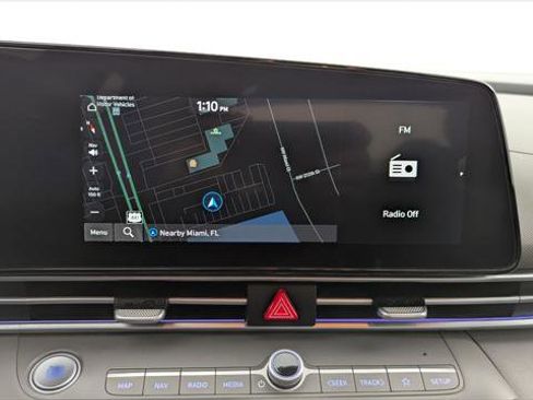 Used 2024 Hyundai Elantra SEL FWD image 27