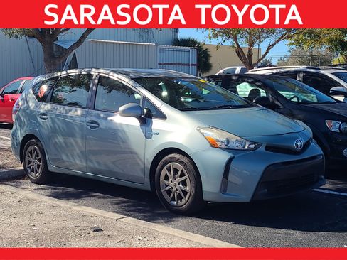 Used 2015 Toyota Prius V image 1