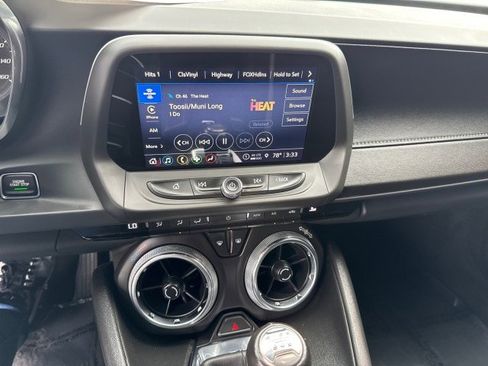 Used 2023 Chevrolet Camaro LT w/ Technology Package image 13