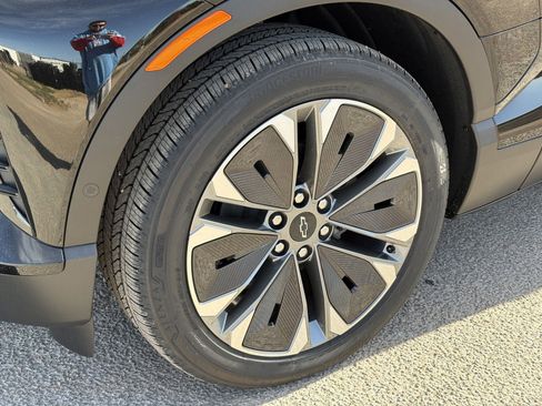 New 2026 Chevrolet Blazer EV LT image 9