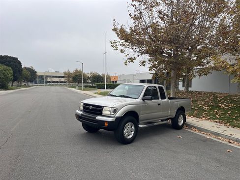 Used 2000 Toyota Tacoma PreRunner image 7
