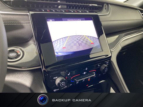 Used 2023 Jeep Grand Cherokee Altitude image 5