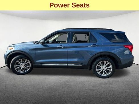 Used 2020 Ford Explorer XLT w/ Equipment Group 202A image 6