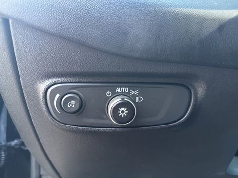 Used 2023 Chevrolet Equinox LS AWD/4WD image 16
