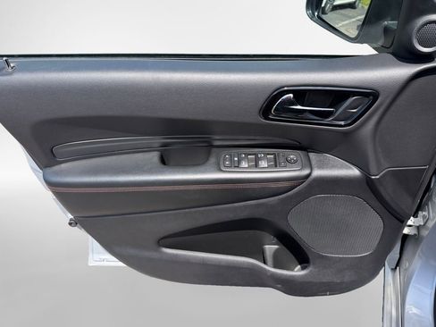 Used 2025 Dodge Durango GT AWD/4WD image 17