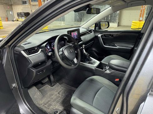 Certified 2022 Toyota RAV4 LE image 27