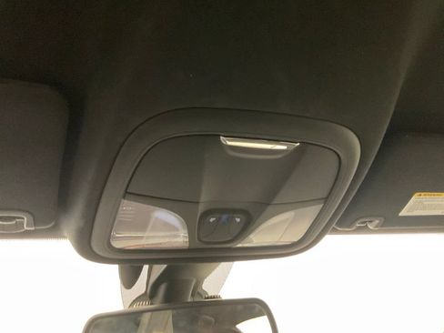 Used 2015 Chrysler 200 S FWD image 21
