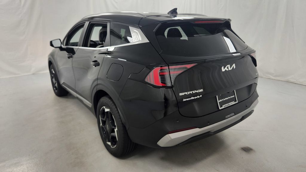 Used 2026 Kia Sportage EX AWD/4WD image 5